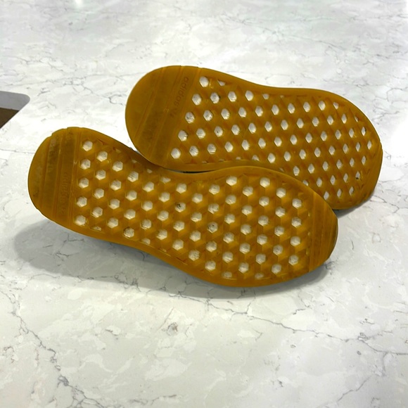 Adidas sneakers. - Picture 3 of 3